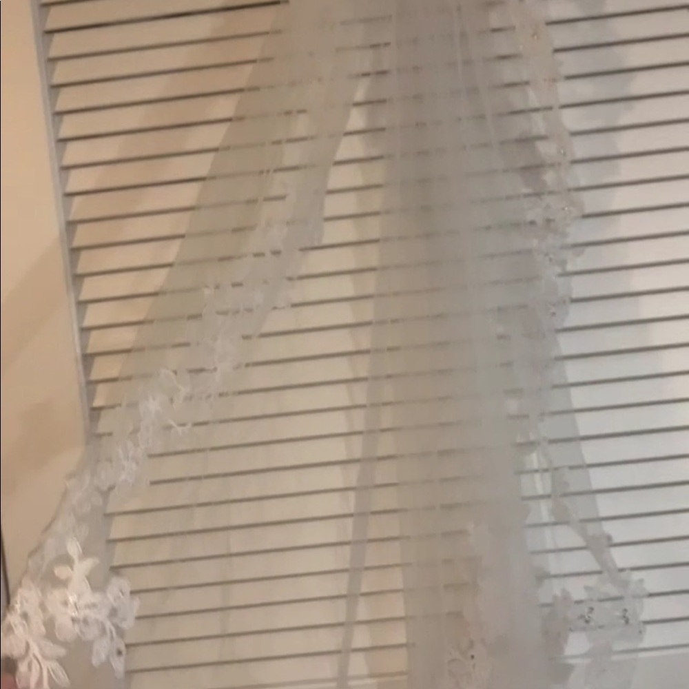 Good condition vail for wedding dress also listed on my acc